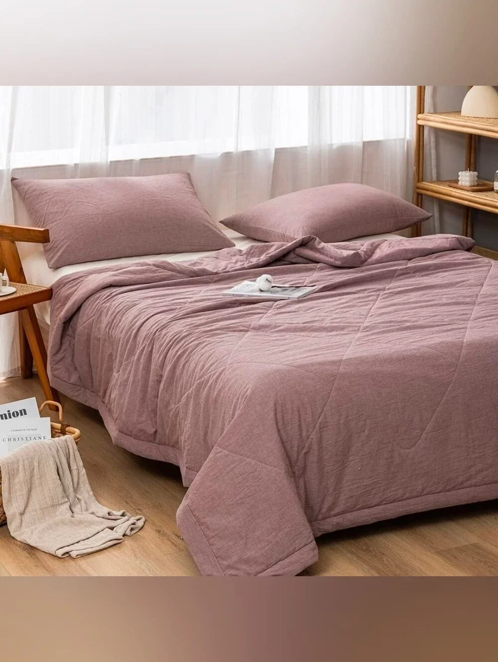 Queen Lightweight Quilted Comforter Brand New